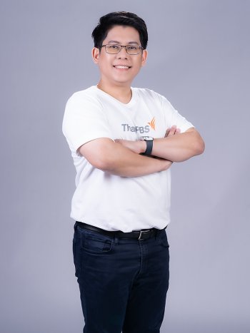 วีริศ หุ่นเจริญ