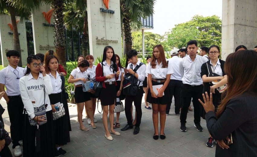 ไทยพีบีเอส ต้อนรับคณะเยี่ยมชมจากคณะนิเทศศาสตร์ มหาวิทยาลัยธุรกิจบัณฑิตย์