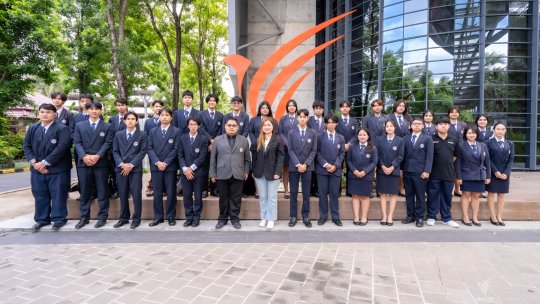 นักศึกษาสยามบริหารธุรกิจ นนทบุรี เยี่ยมชมไทยพีบีเอส แลกเปลี่ยนความรู้ด้านสื่อดิจิทัล